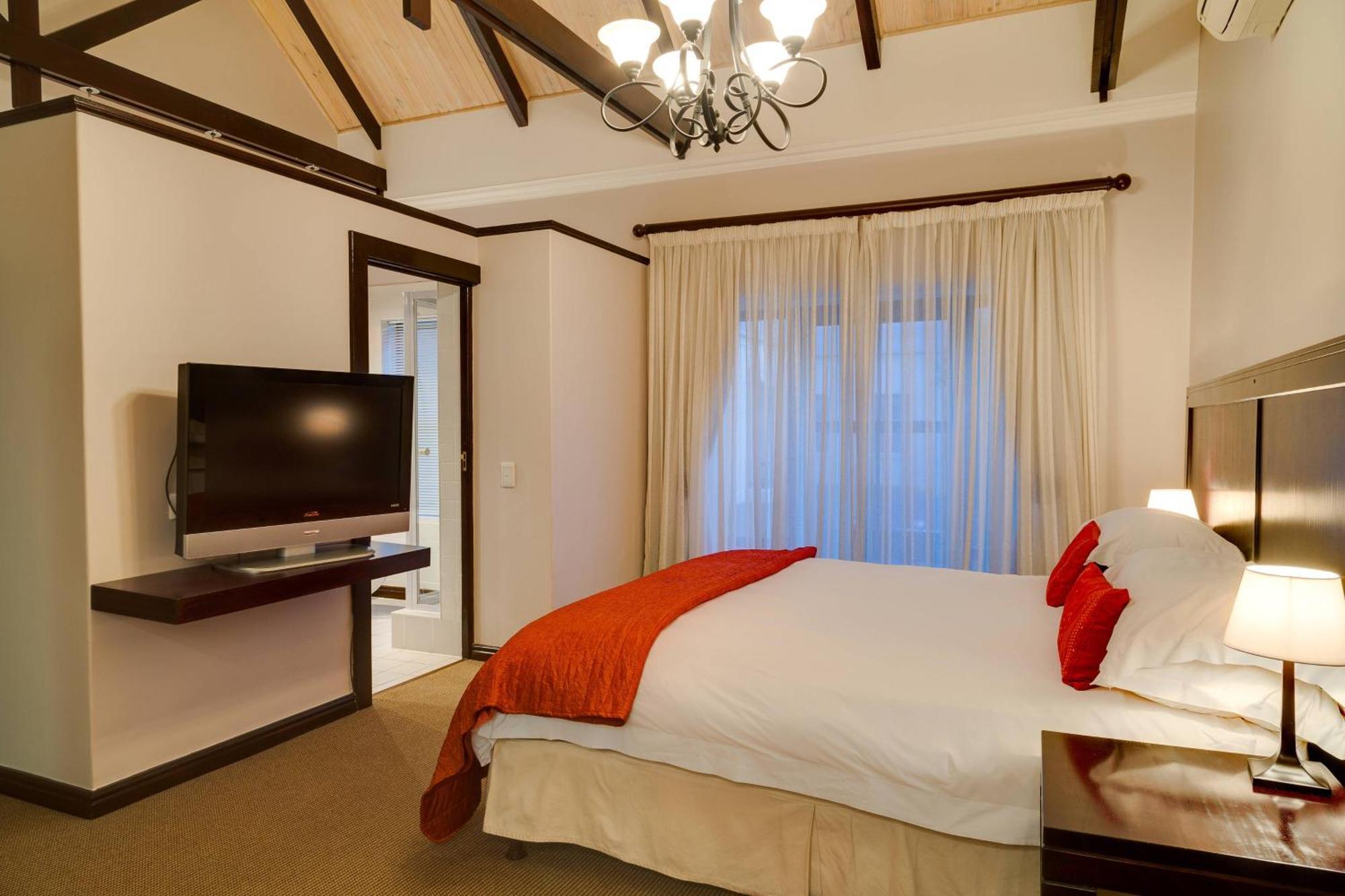 โพรเทีย โฮเต็ล บาย แมริออท ดอร์ปส์เฮาส์ แอนด์ สปา สเตลเลนบอช Hotel ภายนอก รูปภาพ